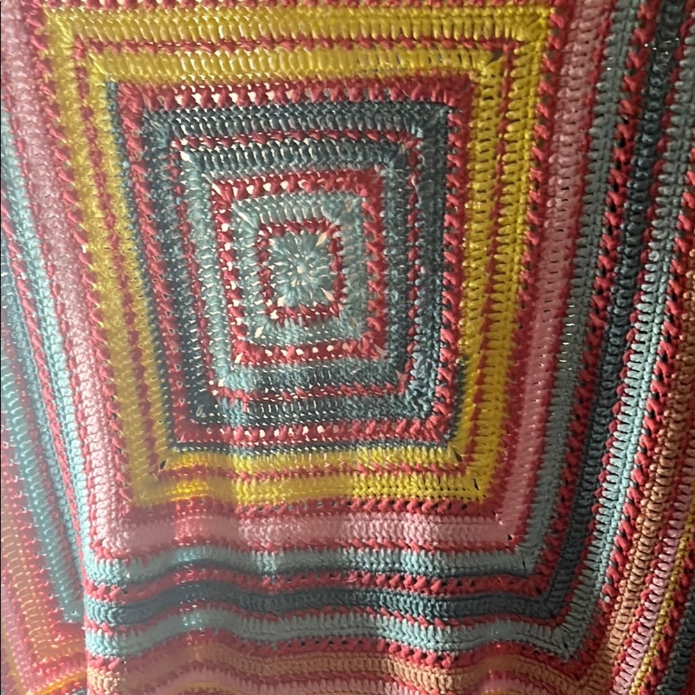 😄Hand crocheted colourful throw squares pattern
